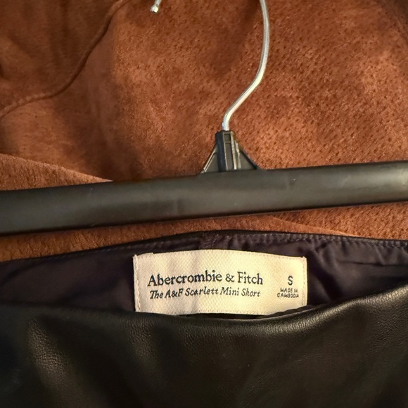 Abercrombie & Fitch Faux Leather Mini Skirt - Picture 3 of 3